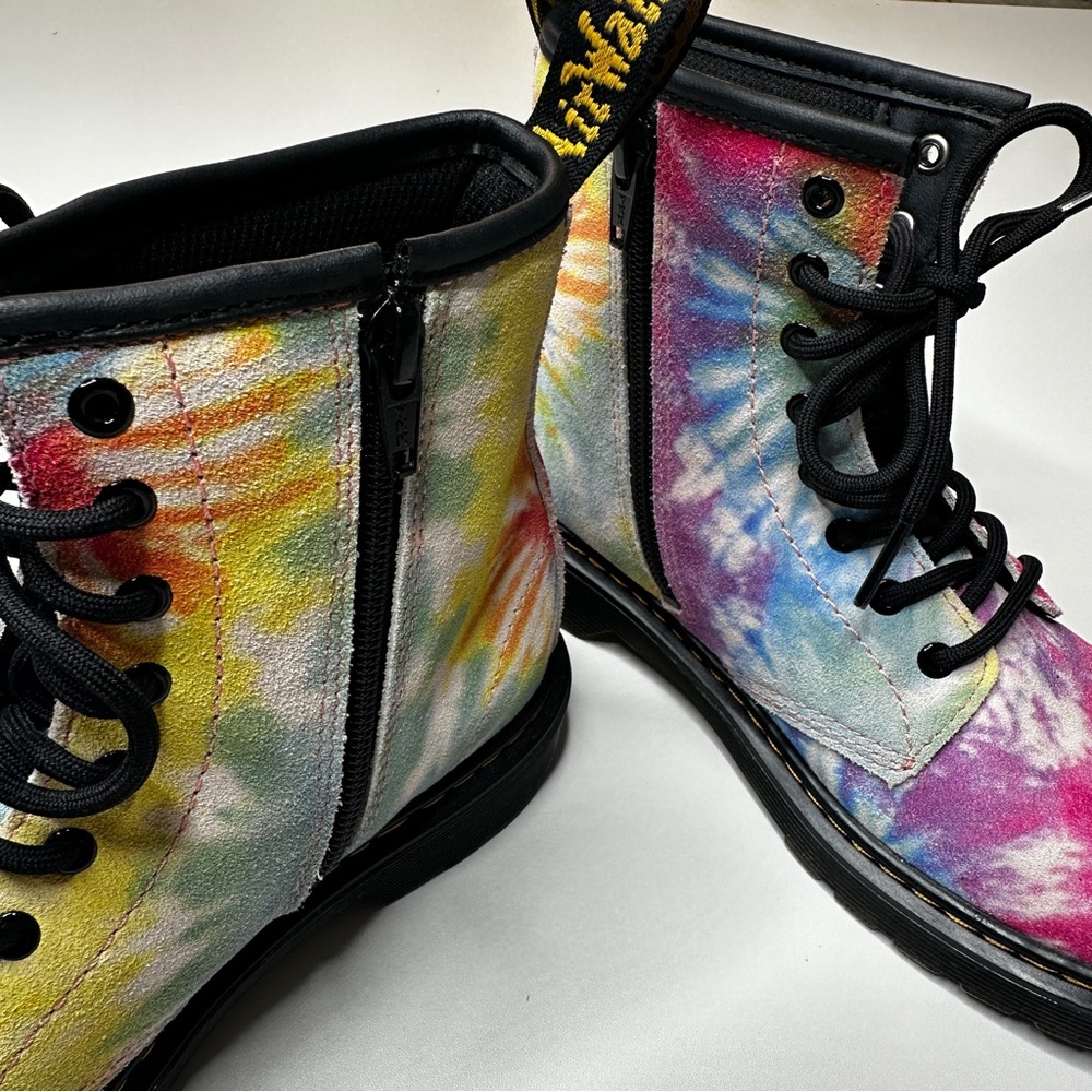 Dr. Martens 1460 Pascal Tie Dye Rainbow Combat Boots Size 4 Big Girl - Picture 3 of 7